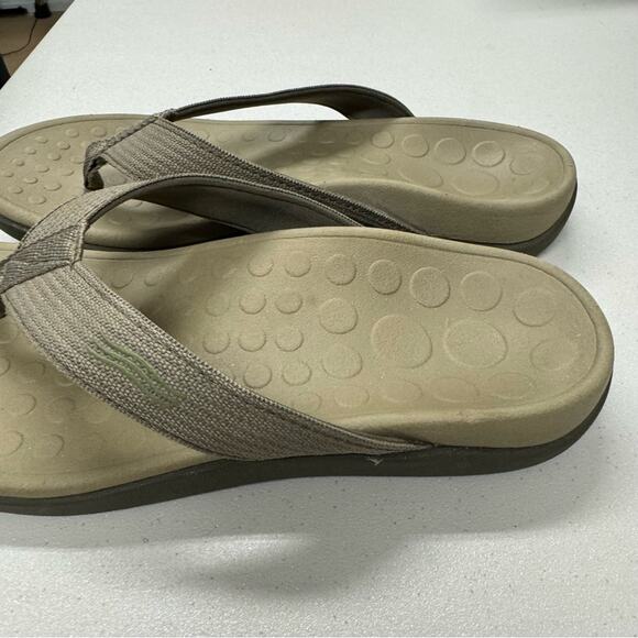 Vionic Tan 44 Wave Unisex Sandal Flip Flops Womens 7 Comfort Shoe Beachy Holiday - Picture 8 of 11